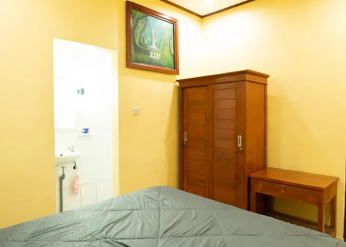 Kubu Guest house Gitgit